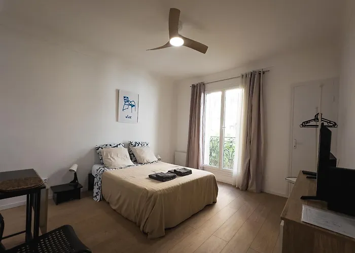 Et Salsa, Promenade Des Apartament
