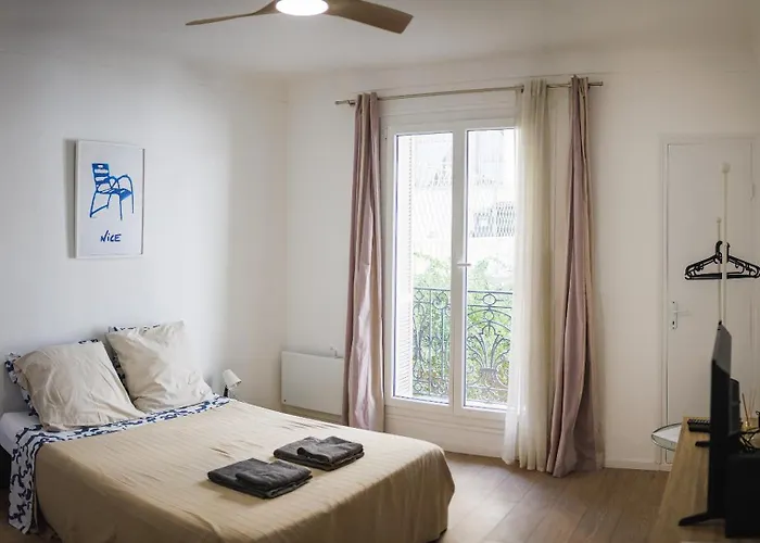 Et Salsa, Promenade Des Apartament Nicea